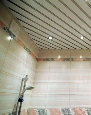 ремонт потолка в ванной